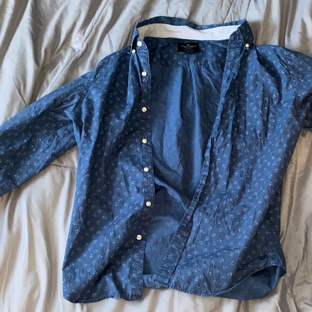 Men’s medium American eagle button down